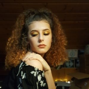 Meet your Posher, Lexi